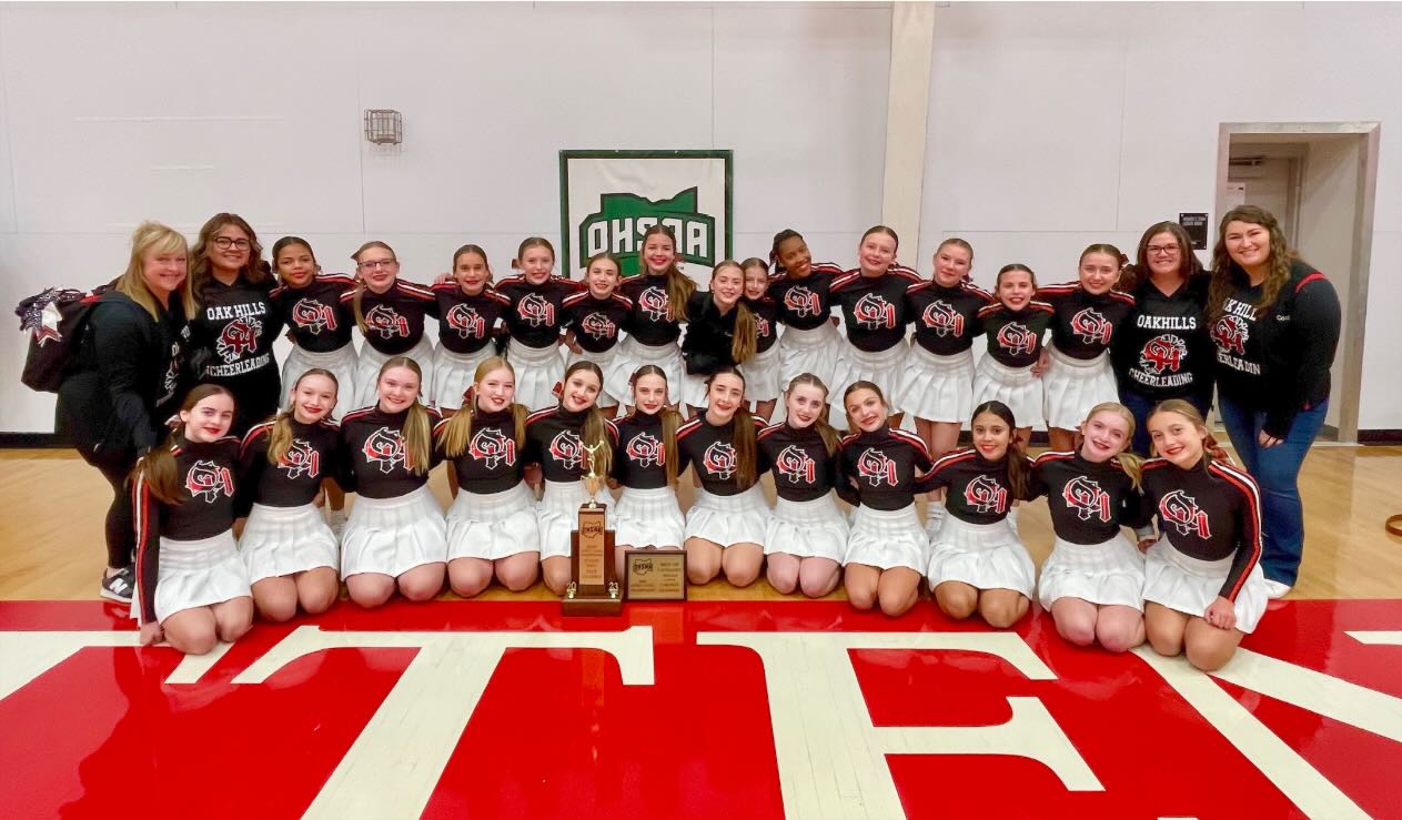 Oak HIlls Middle School Cheerleaders